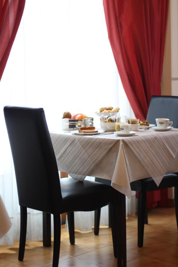 Hotel Prime Пістоя Екстер'єр фото
